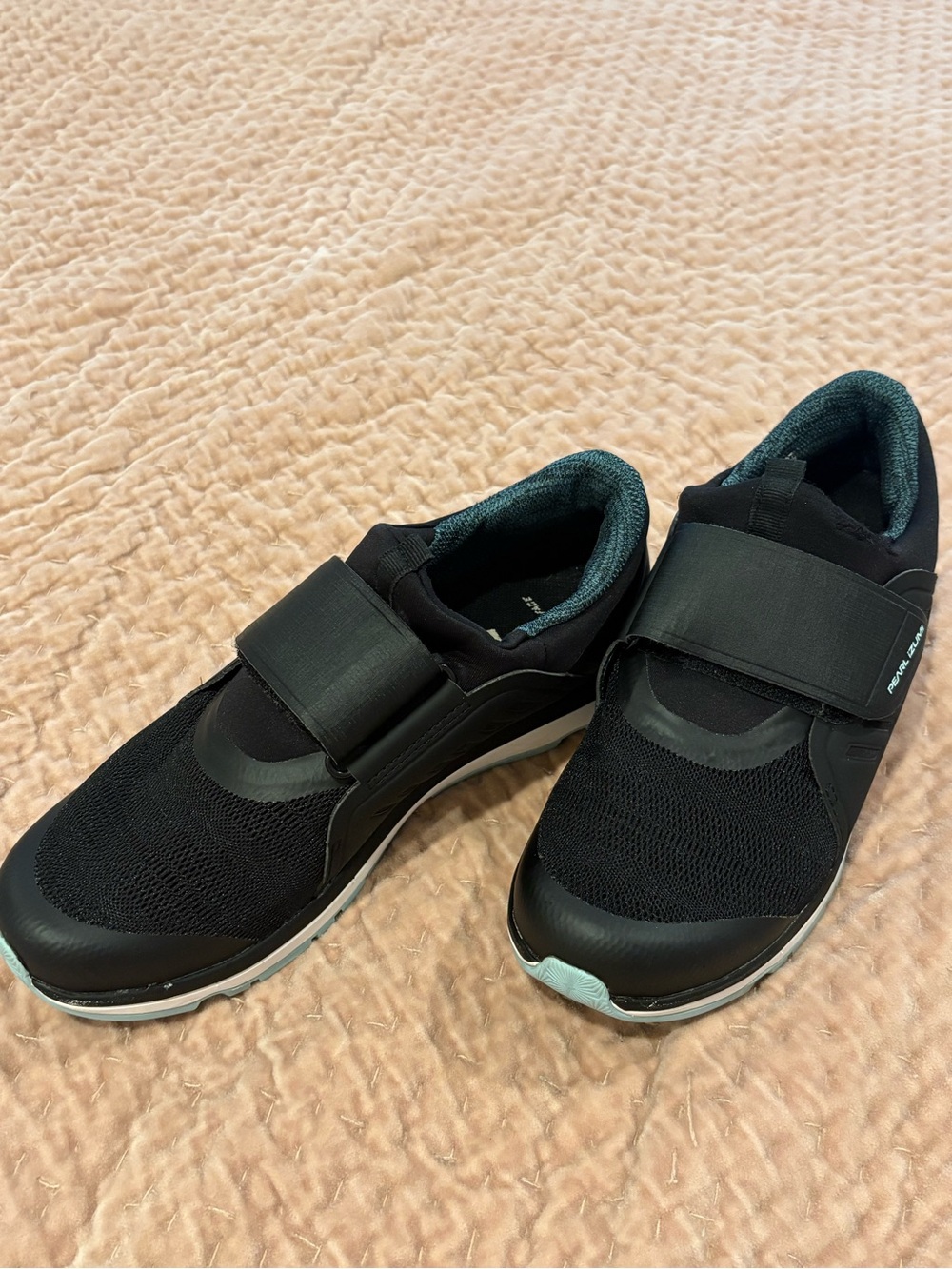 Pearl Izumi Women’s Black Velcro Strap Cycling Shoes/Cleats Size 40 EUC - Picture 3 of 8